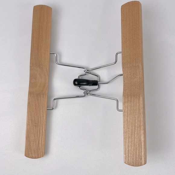 Lot of 8 Natural Wood Slack Skirt Pants Hangers with Metal Arm Clamps - Picture 2 of 7